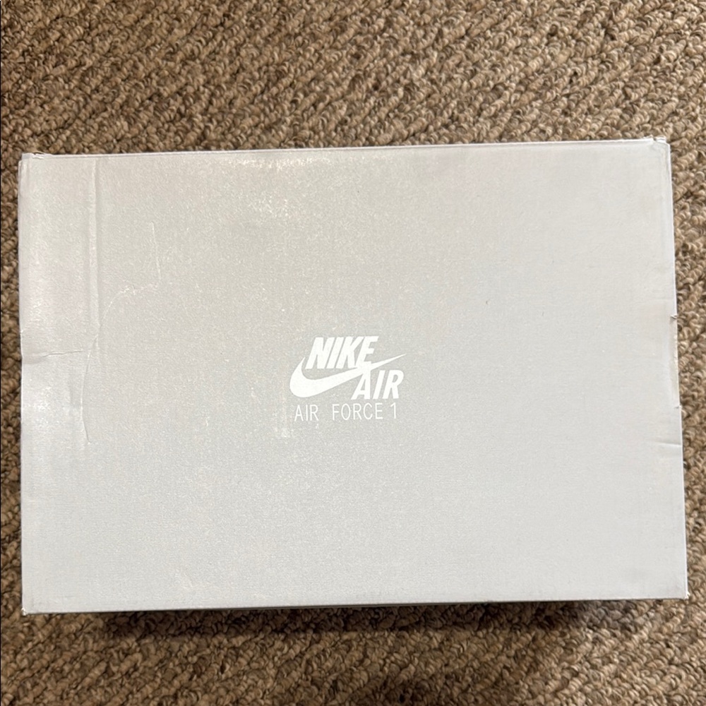 Nike Air Force 1 Shoes - Picture 2 of 6